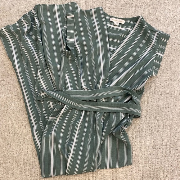 Jumpsuit - Picture 3 of 4